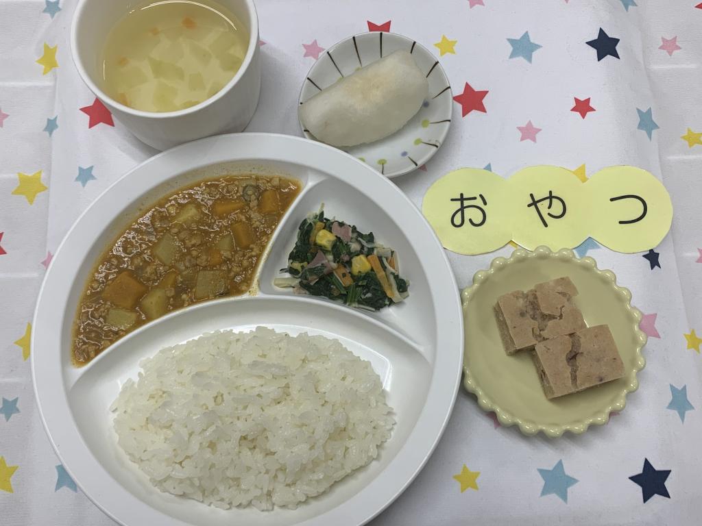 給食