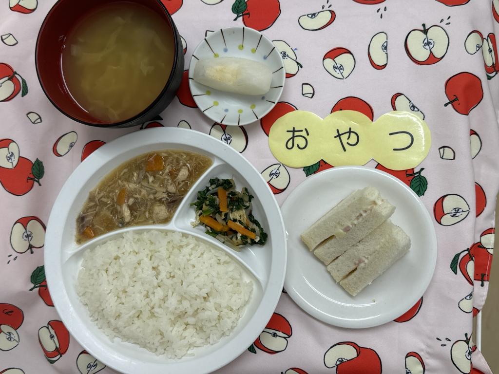 給食